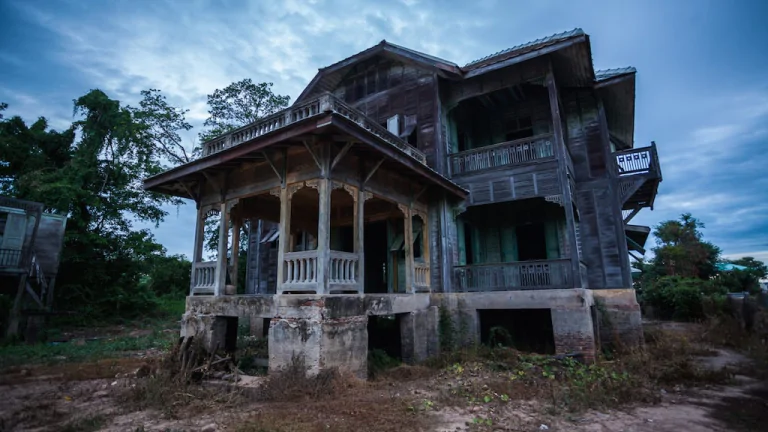 Old haunted house